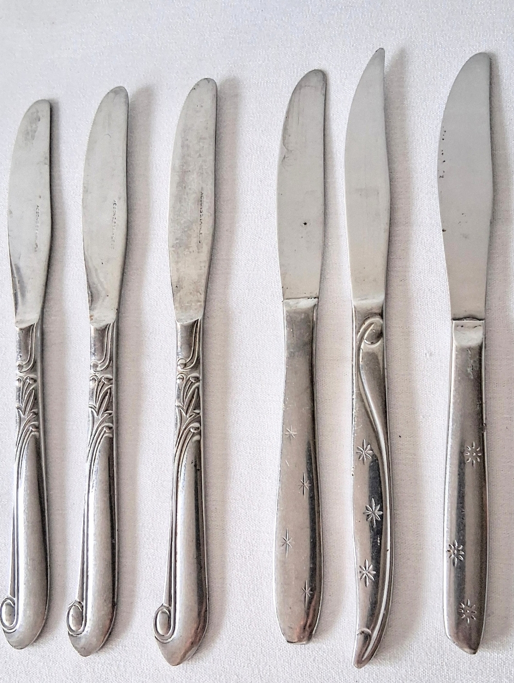 Variety of 6 Mid Century Dinner Knives